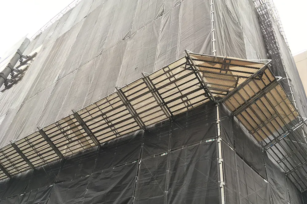 吊り足場（つりあしば）